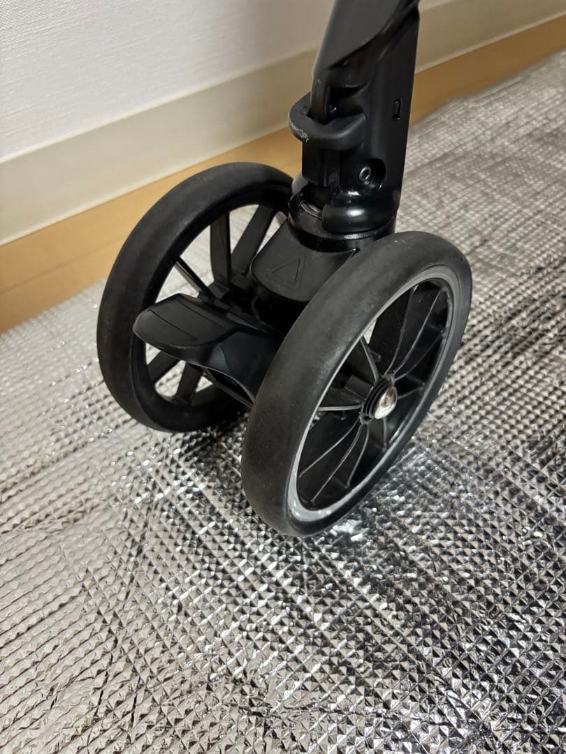 Combi ベビーカー　CWL スゴカル 4キャス　コンパクト