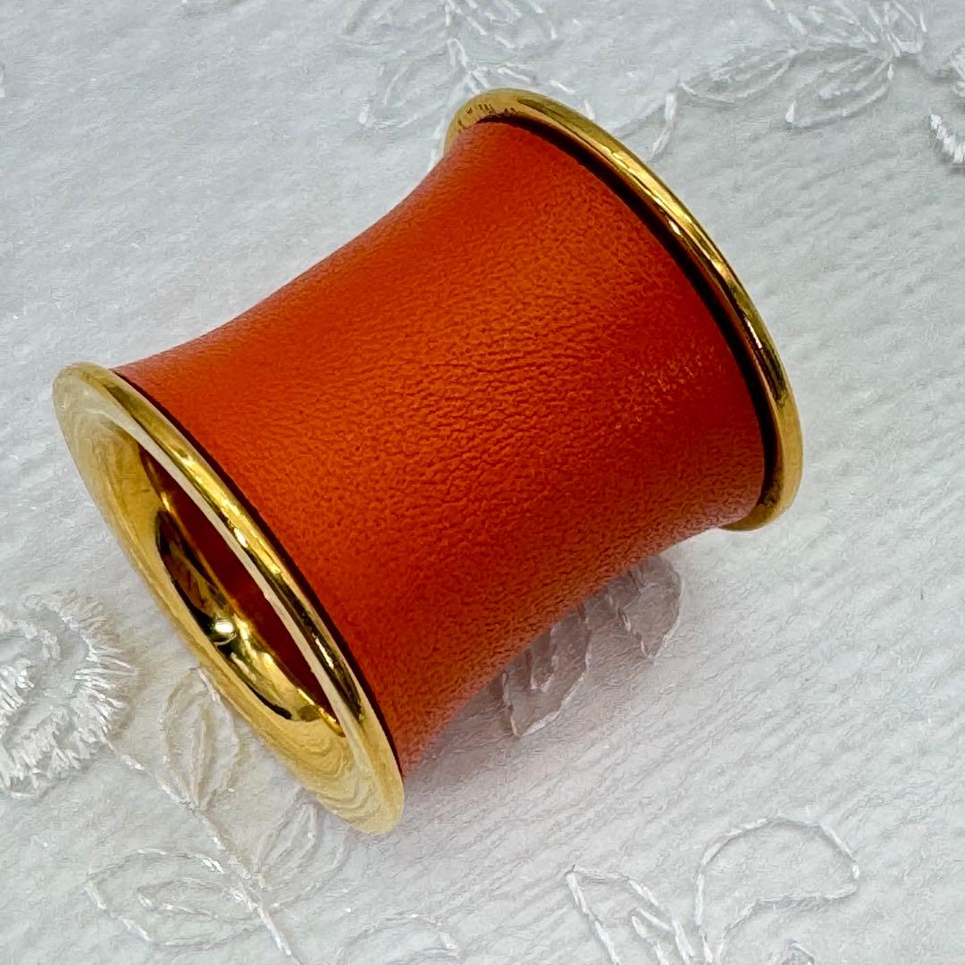 エルメス HERMES スカーフリング 筒型 レザー巻 オレンジ ゴールド 箱付