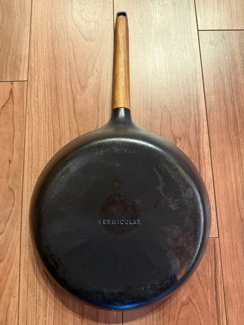 VERMICULAR 鋳鉄フライパン 28cm フタ付き