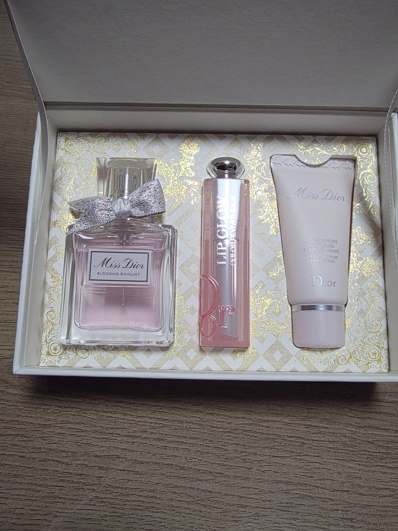 【新品未使用】大人気　 Miss Dior コフレ　ブルーミングブーケ