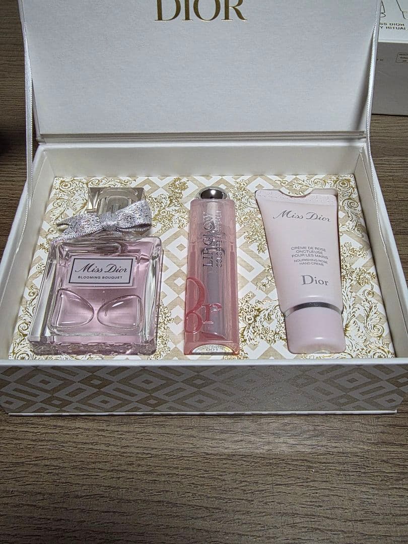 【新品未使用】大人気　 Miss Dior コフレ　ブルーミングブーケ