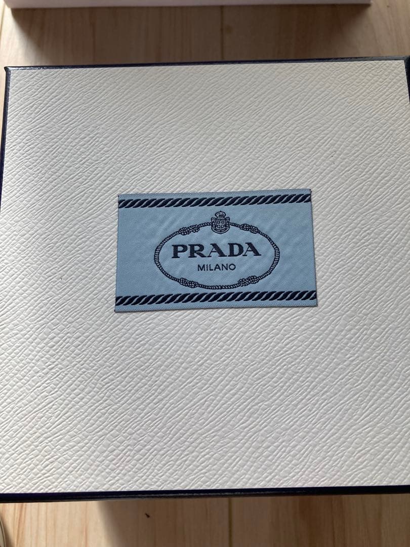 【廃盤品】 PRADA　ジュエリー ボックス　ポーセリン　箱有　新品未使用　陶器