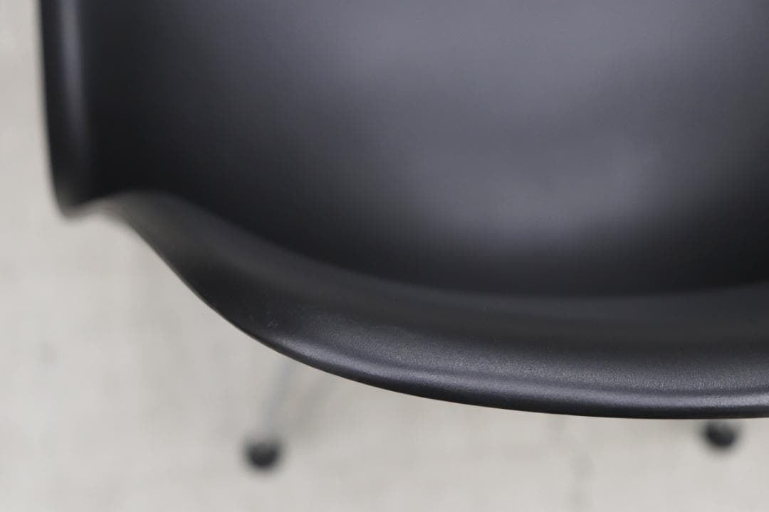 ヴィトラ プラスチック シェルチェア ワイヤーベース ダイニングチェア