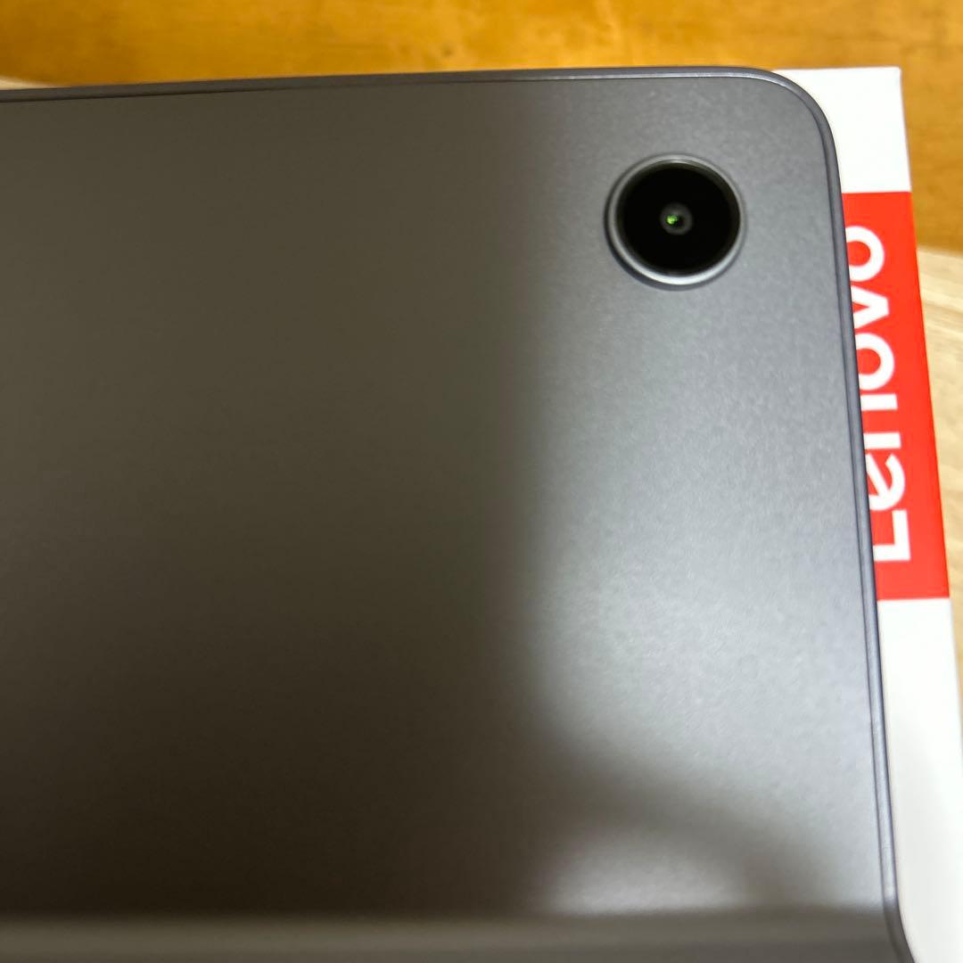 未使用品　Lenovo Tab Plus タブレット