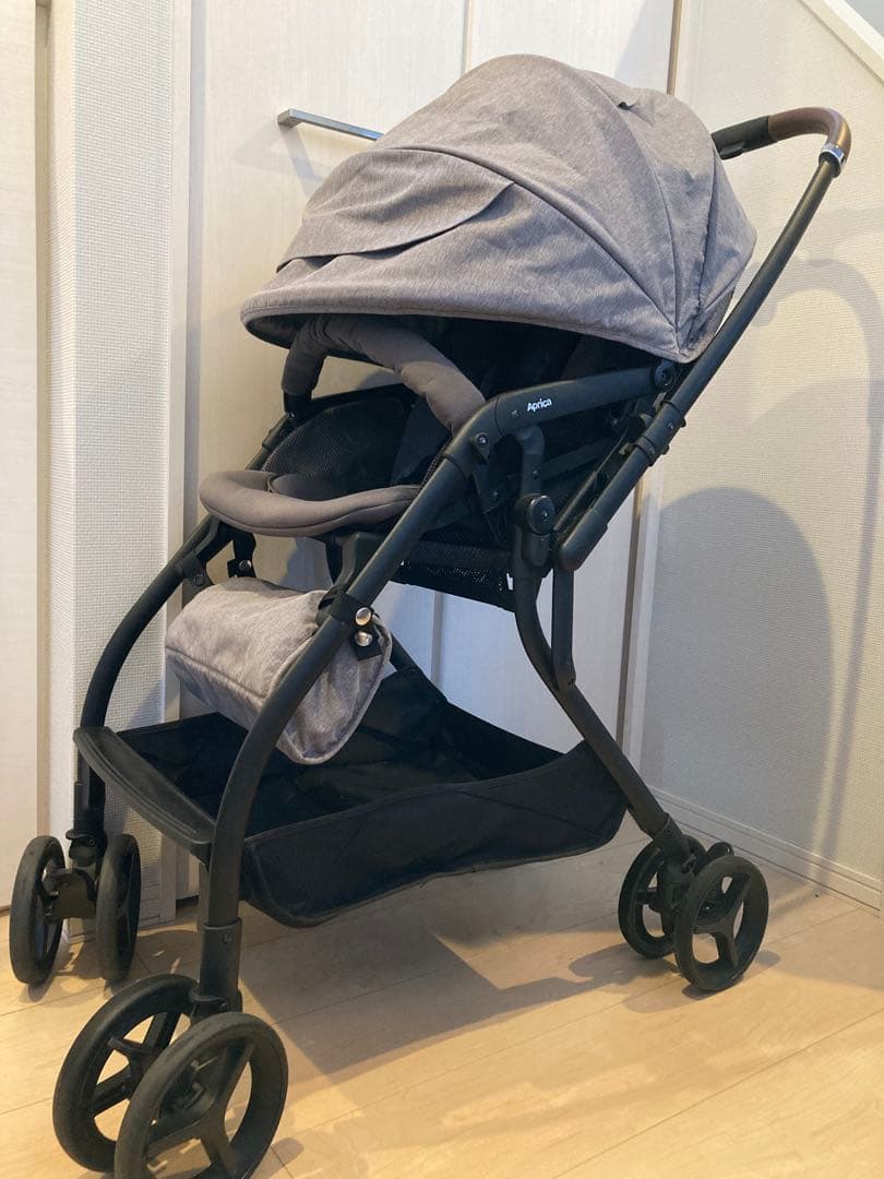 Aprica ベビーカー ルンルン　グレー