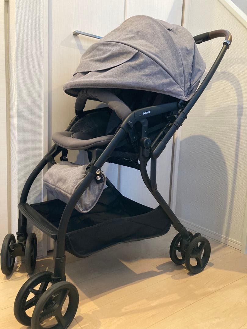 Aprica ベビーカー ルンルン　グレー