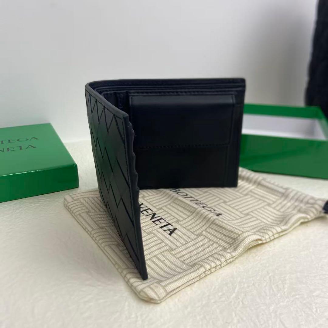 BOTTEGA VENETA 二つ折り財布 ネイビー