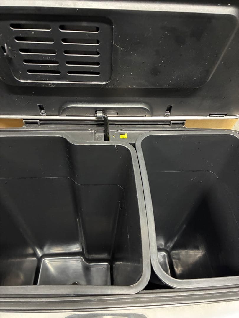 EK0 ステンレススチール ペダル式ごみ箱 28L + 18L