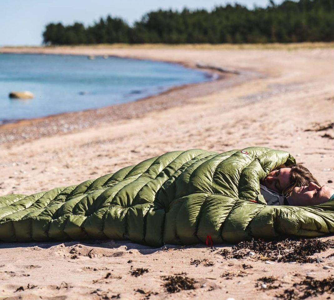 パヤク 新品 700FP PAJAK QUEST 4two 高級二人用寝袋/寝具