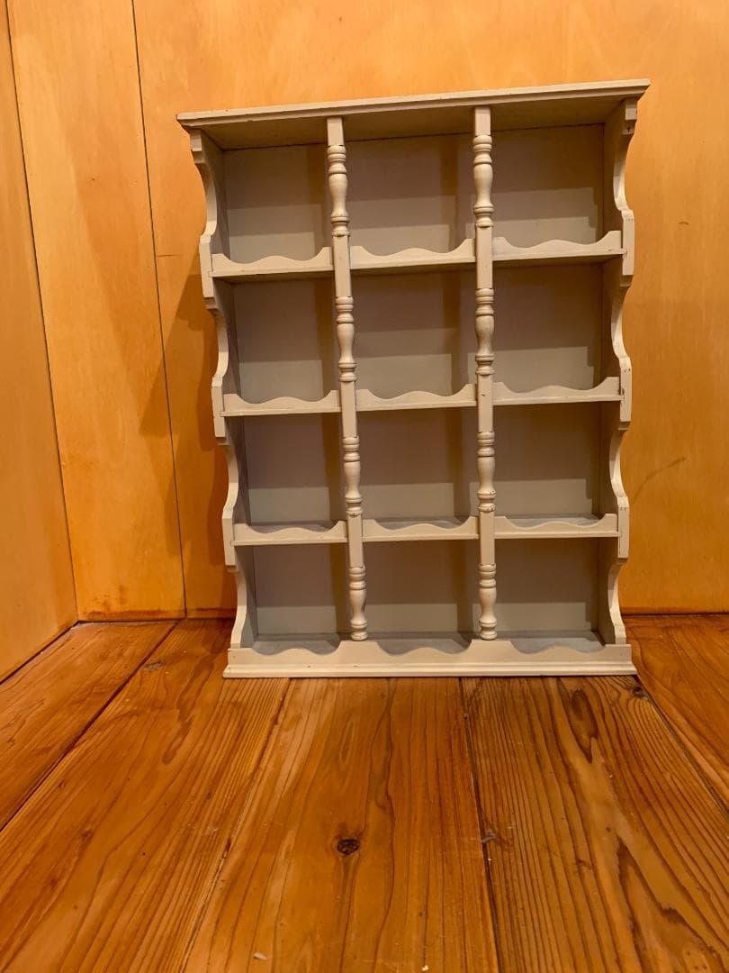 木製ティーカップ飾り棚 シャビーシック ホワイト カップボード 壁掛けラック