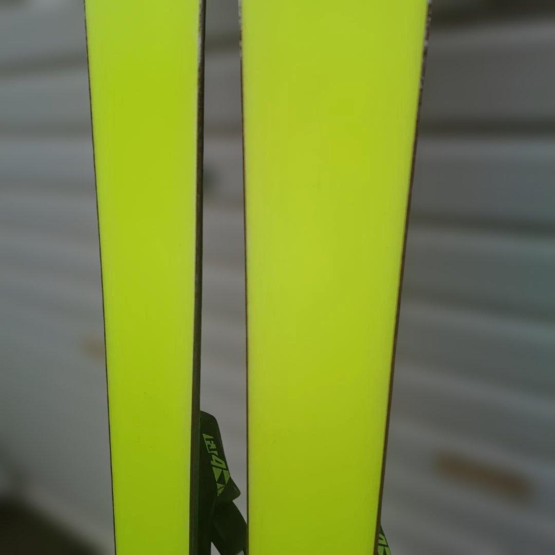 FISCHERフィッシャー RC4 THE CURV 130 ジュニア用スキー板