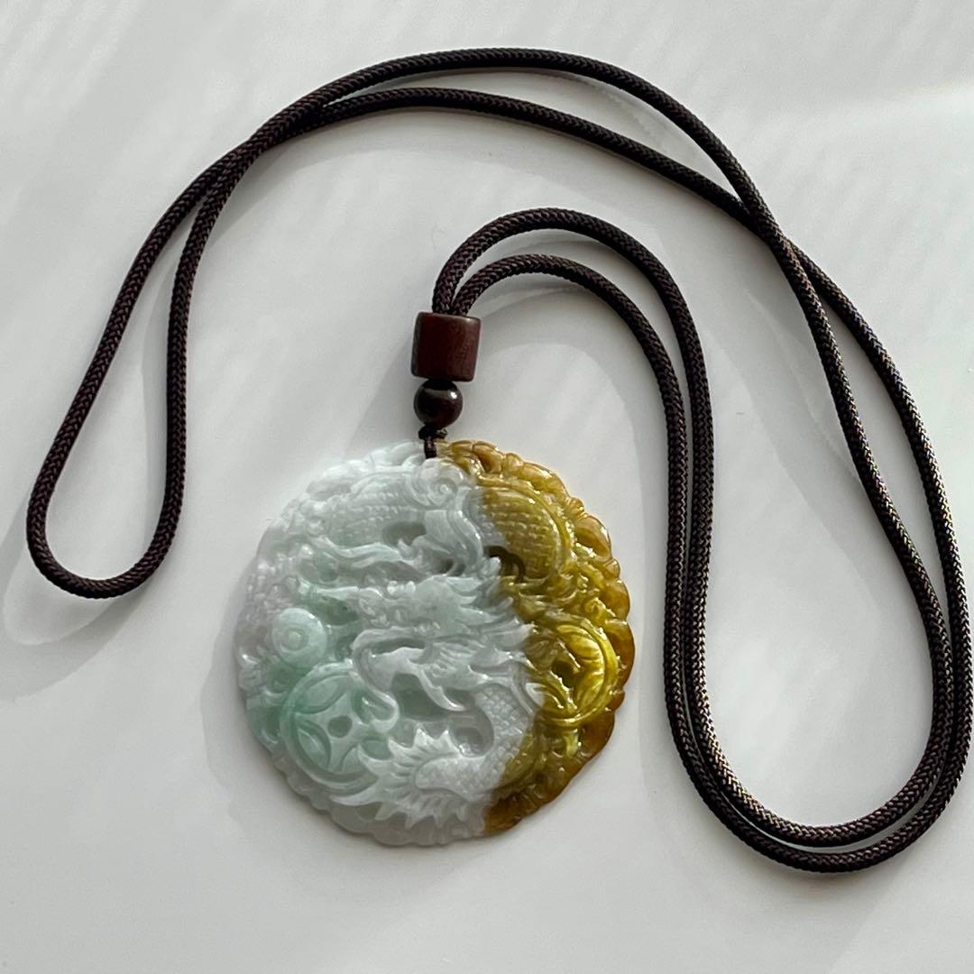 鑑別付 翡翠 硬玉 ジェダイト A 龍神 招財 彫刻 ペンダント 金運 財運