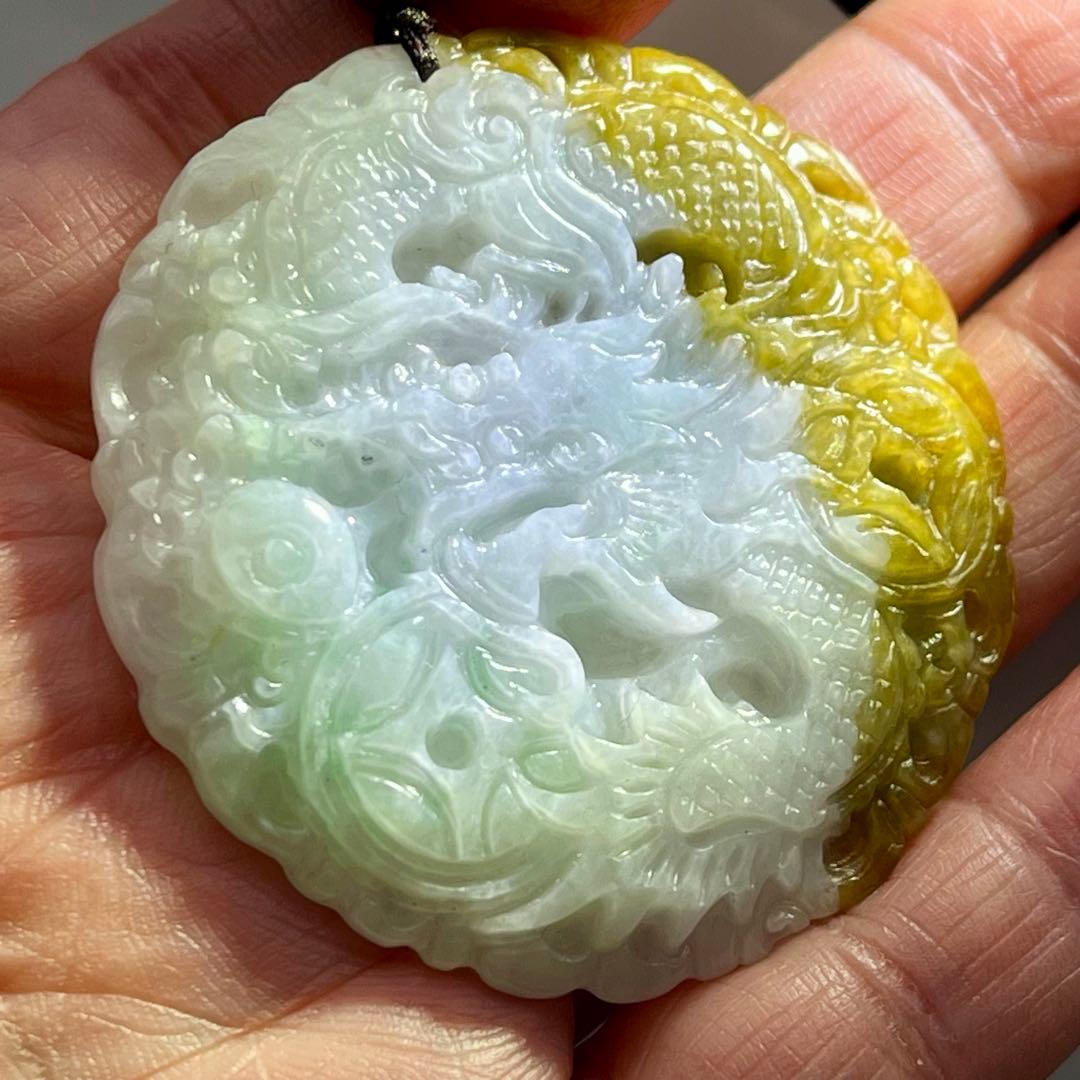 鑑別付 翡翠 硬玉 ジェダイト A 龍神 招財 彫刻 ペンダント 金運 財運