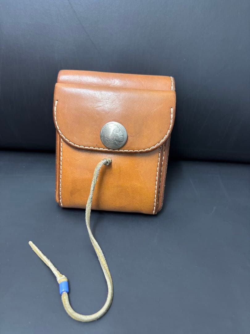 ゴローズ　レザー 二つ折り財布 ブラウン