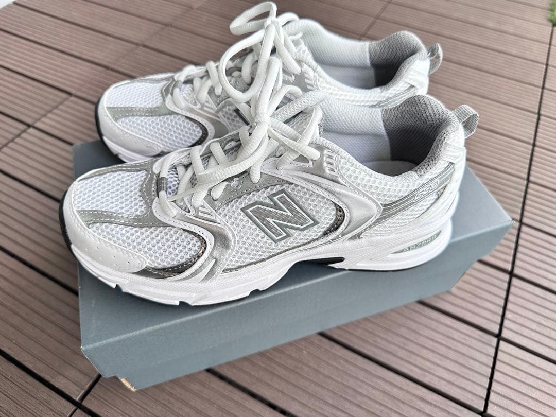 ★週末限定値下げ★超美品★ニューバランス　MR530 スニーカー 22.5cm