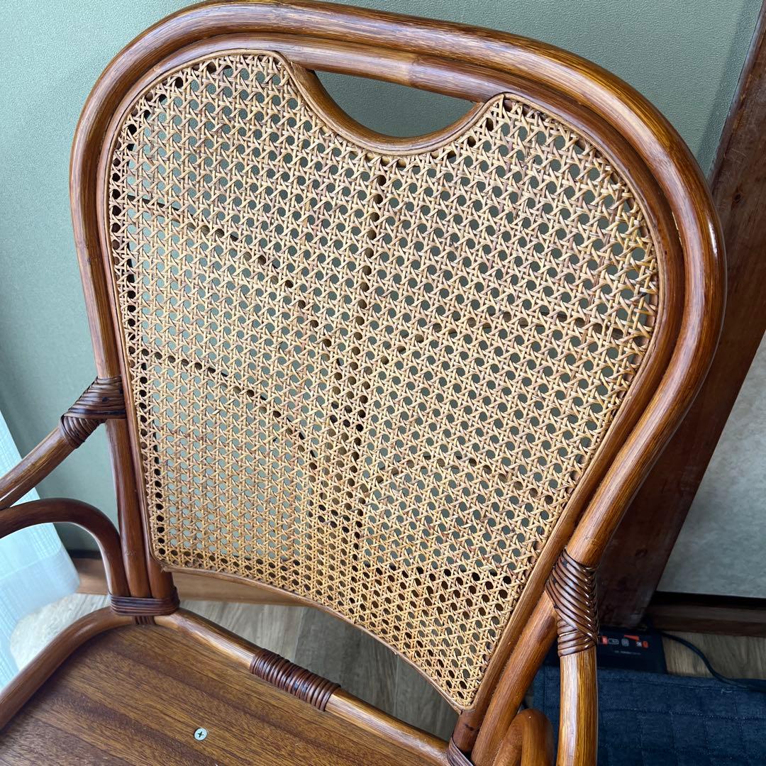 送料無料　ラタン回転式チェア 籐 クッション付 インドネシア産 アンティーク