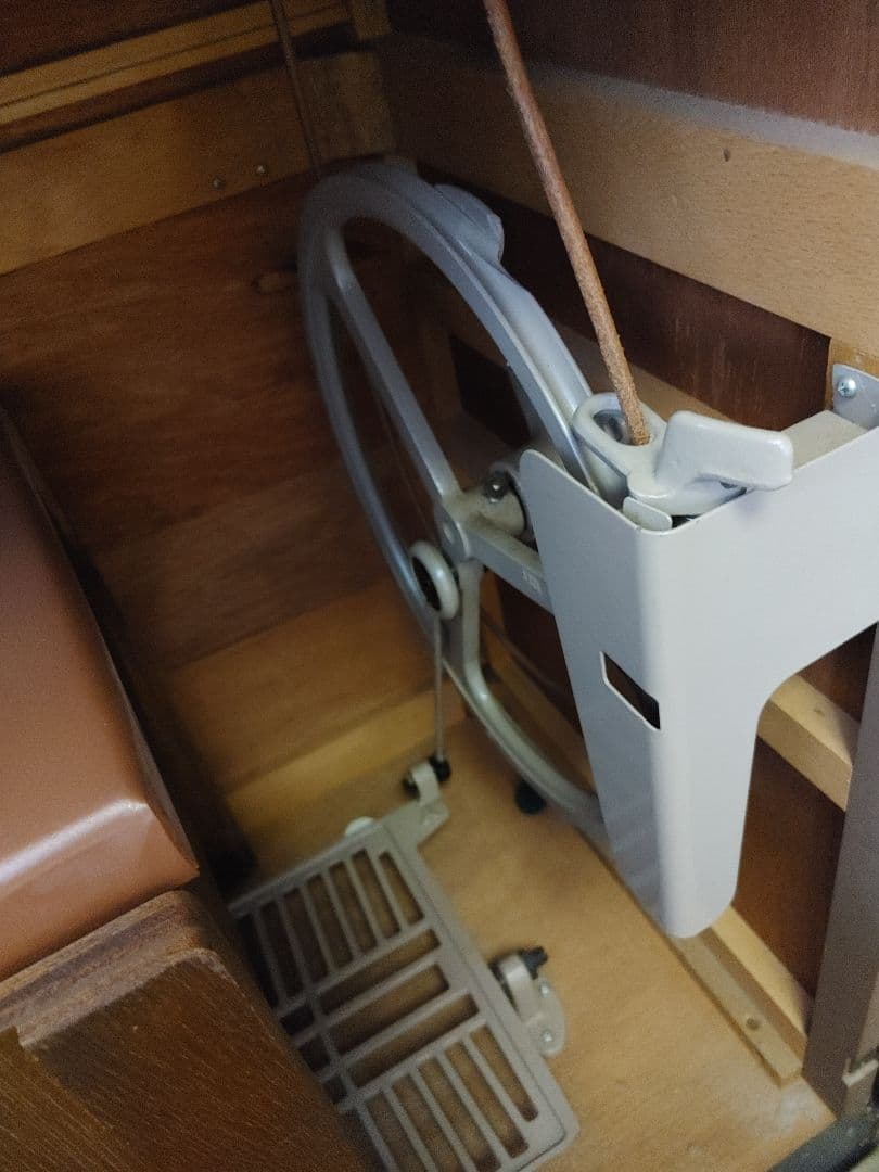 昭和レトロ　足踏みミシン　三菱　ヴィンテージ