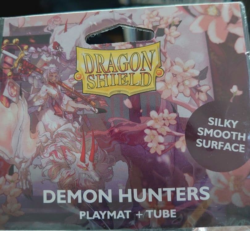 DRAGON SHIELD Demon Hunters プレイマット
