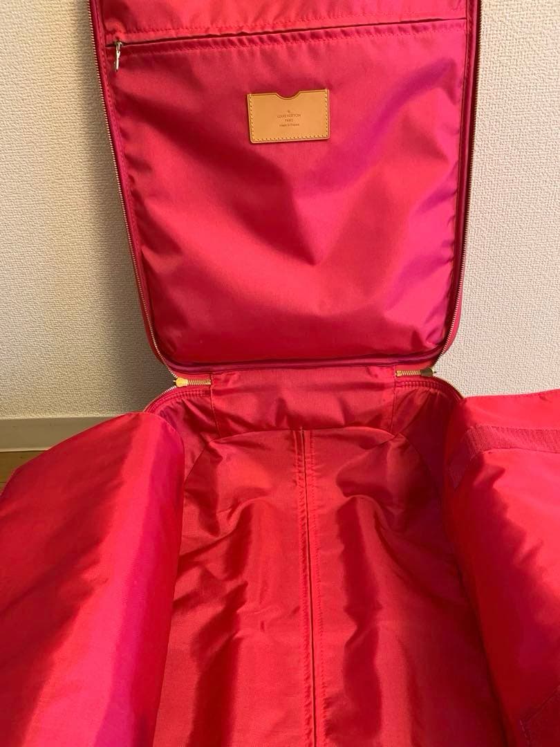 ルイ・ヴィトン　キャリーバッグ　ペガス45 ヴェルニ　ローズ・ポップピンク