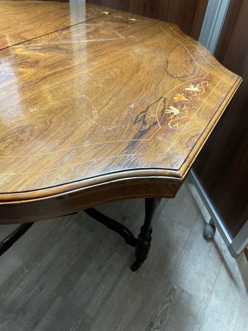 アンティーク家具　八角形木製ダイニングテーブル