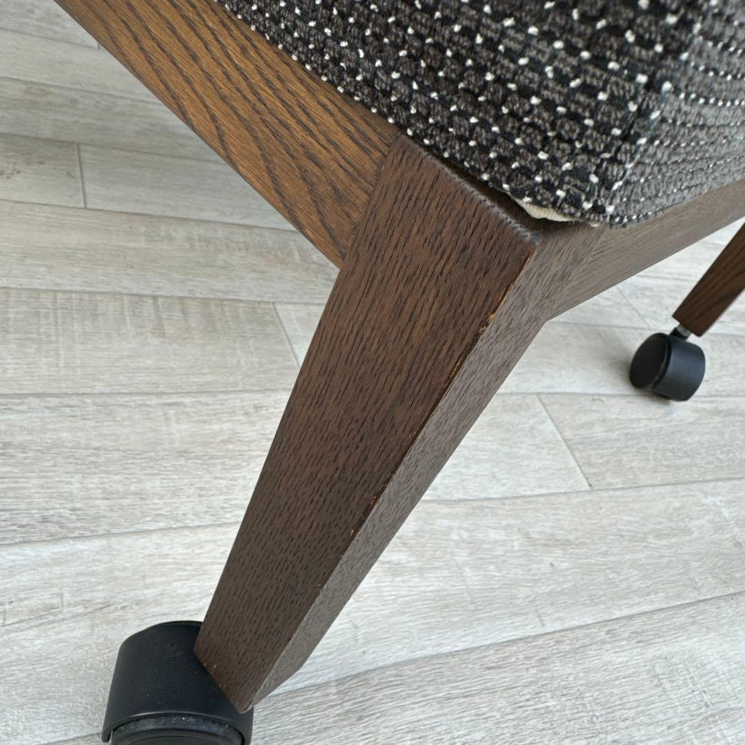 karimoku ダイニングチェアー　CU5100 キャスター付き　②