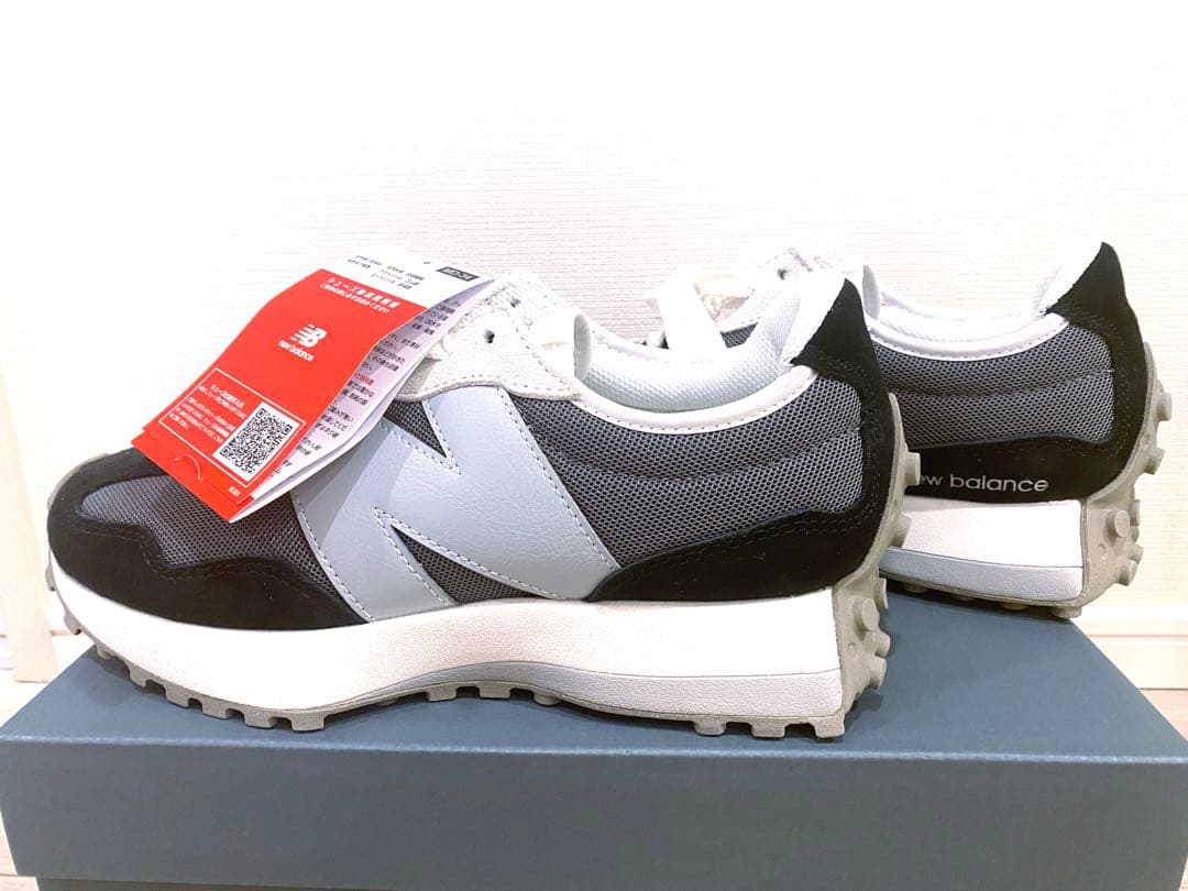 新品未使用 ニューバランス327 黒 ブラック25㎝ ユニセックスU327LNB