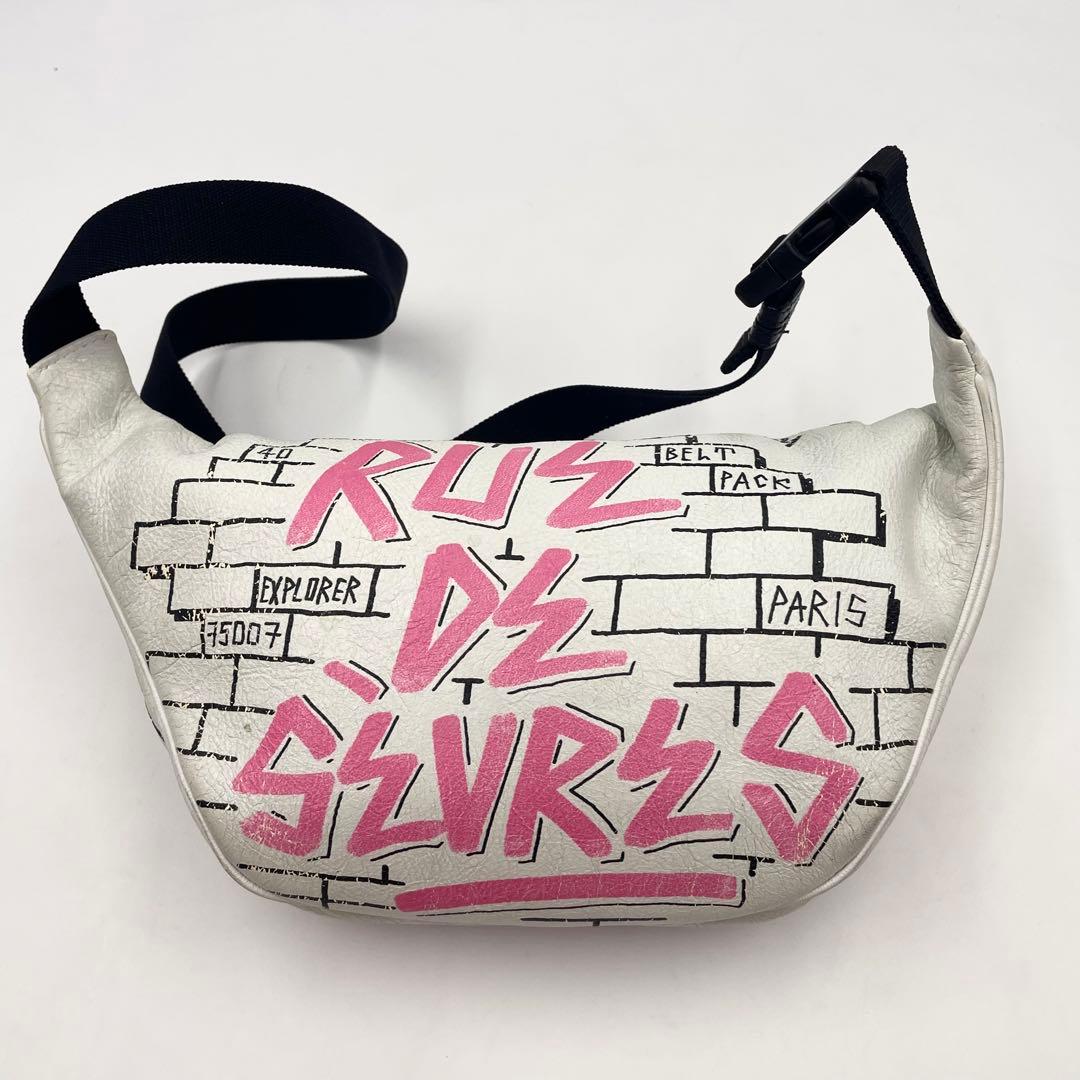 バレンシアガ グラフィティ RUE DE SÈVRESベルトバッグ クロスボディ