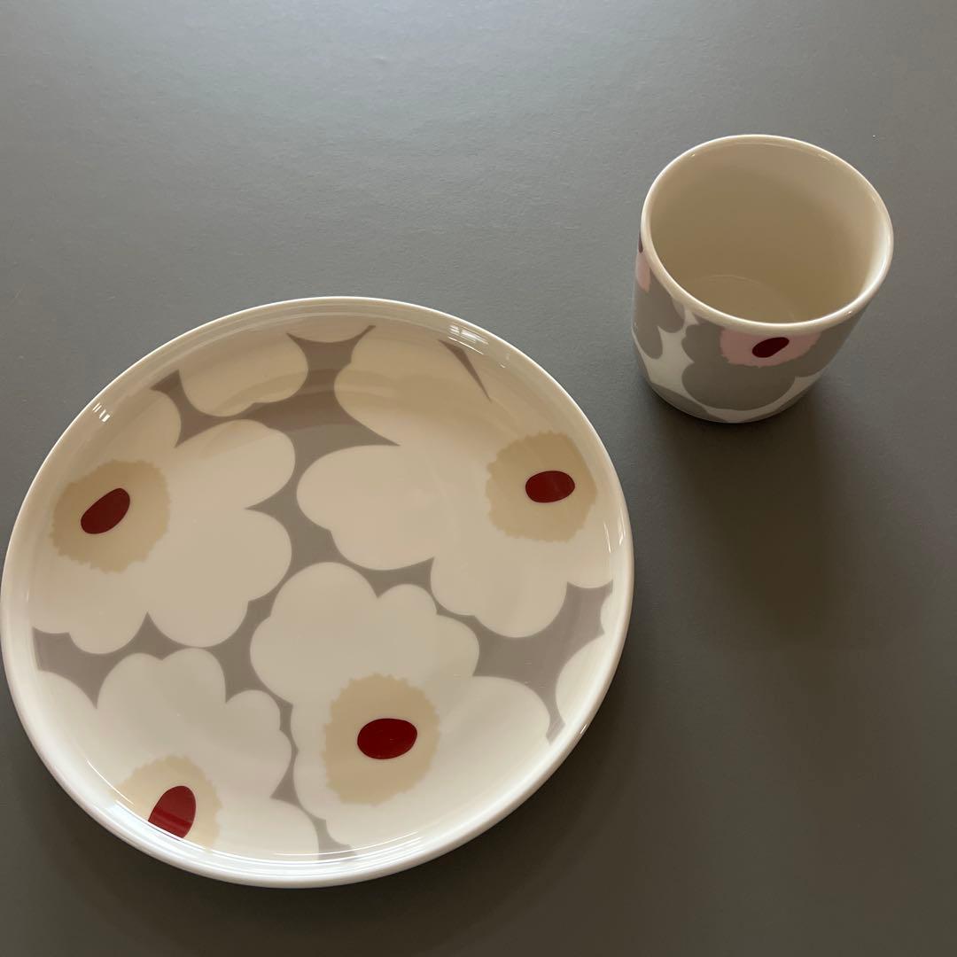 marimekko プレート他　グレー