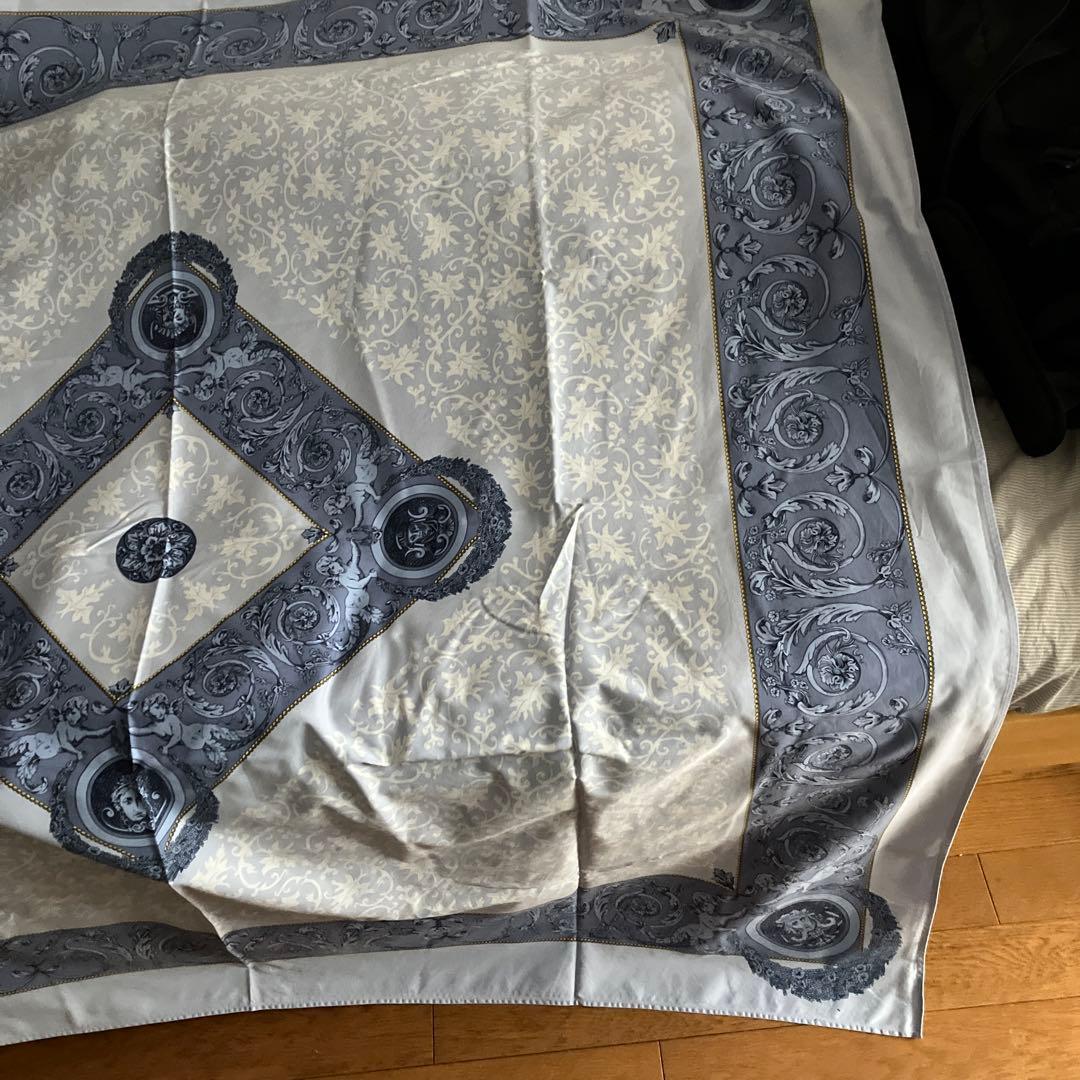 ボーヴィレのテーブルクロス