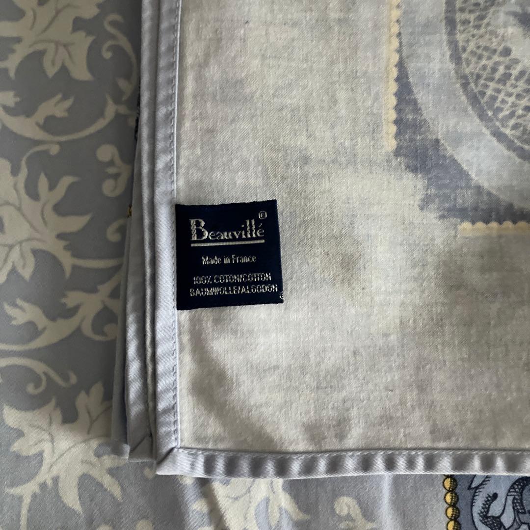 ボーヴィレのテーブルクロス