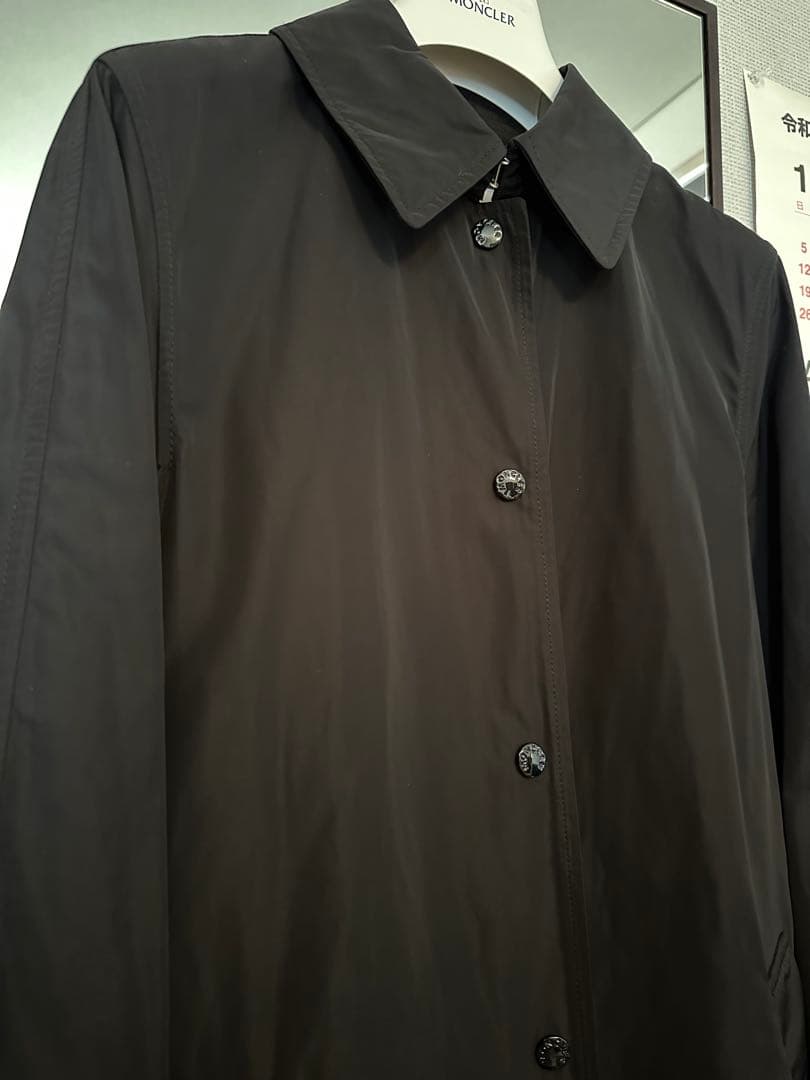 シナ吉です‼️モンクレール　レディース　スプリングコート　トレンチコート