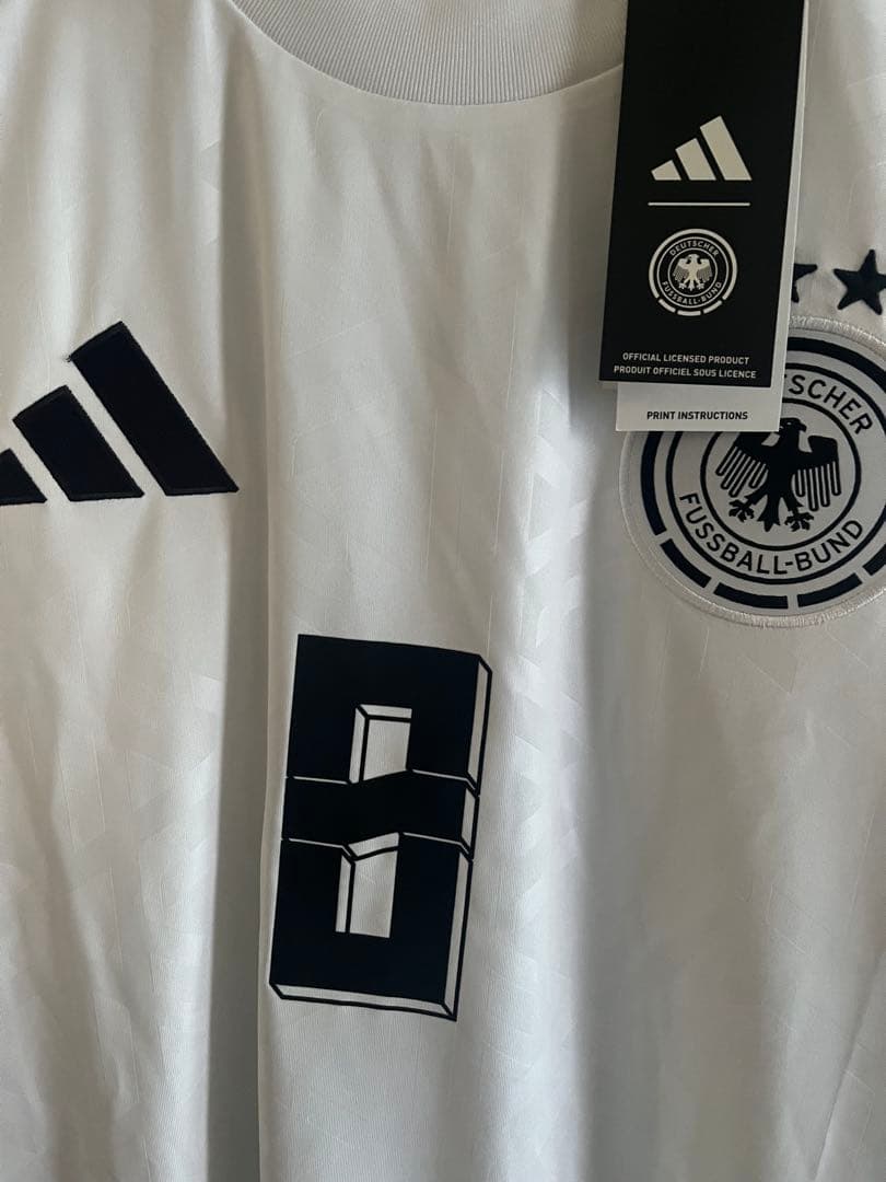 し*ー様 ドイツ代表 2024 正規品 ♯８　クロース ￼ ホームユニフォーム