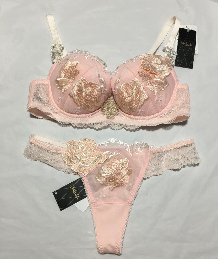 新品　ワコール　サルート 73G ブラジャーD75 ソングM