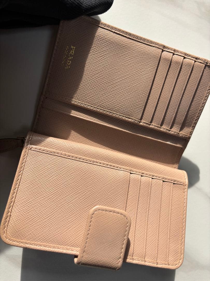 PRADA プラダ 二つ折り財布 ピンクベージュ 2つ折り財布