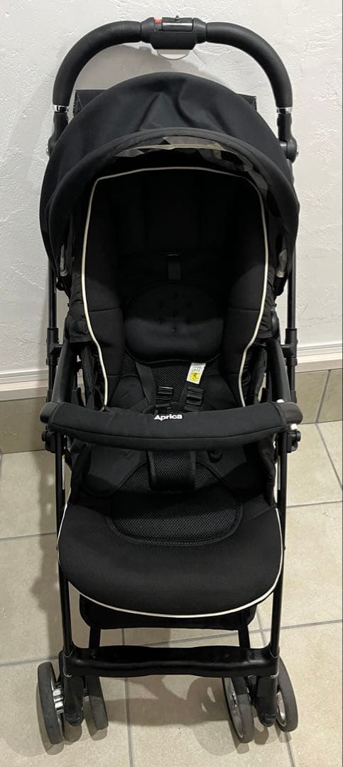 ⭐️本日限定　アップリカ　ベビーカー　ラクーナ　ラクーナビッテ　コンビ　レザー