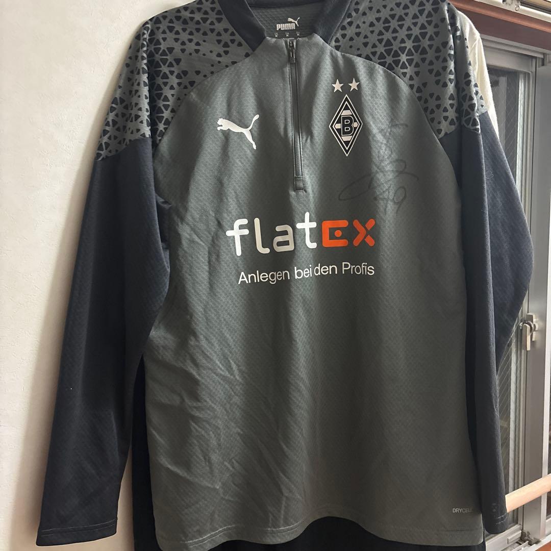 ボルシアMG 直筆福田師王サイン入り 海外限定