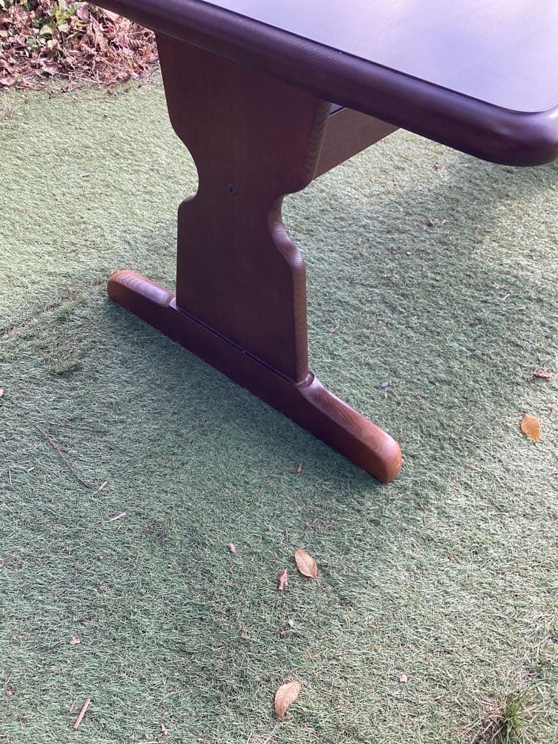 ダイニングテーブル　飛騨産業　キツツキマーク　テーブル