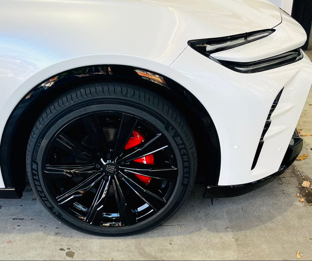 トヨタ クラウンスポーツ &クラウンエステート キャリパーカバー 赤 値下げ不可