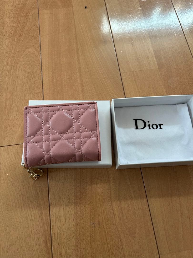 Dior ピンク レザー 二つ折り財布