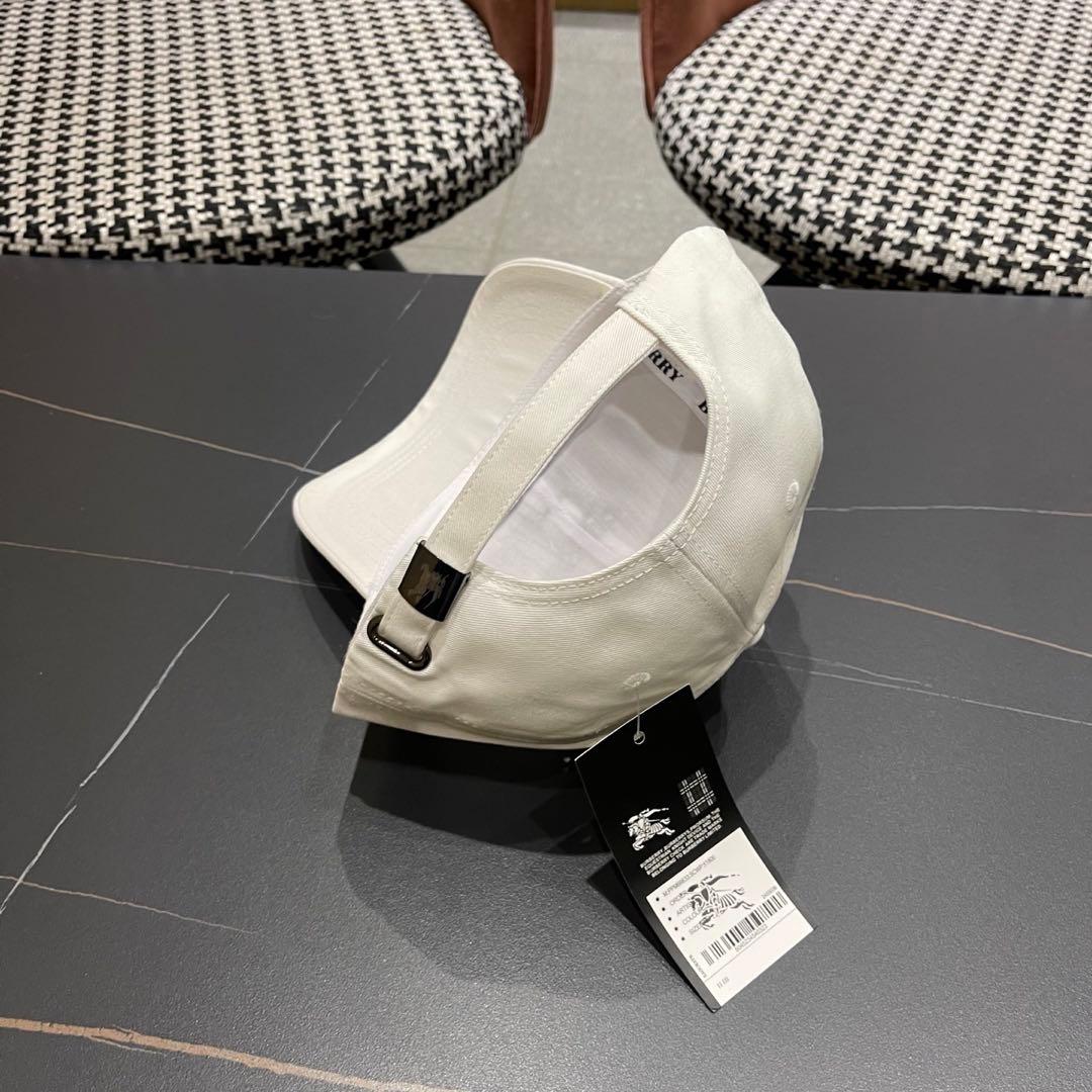 BURBERRY ロゴ ベースボールキャップ