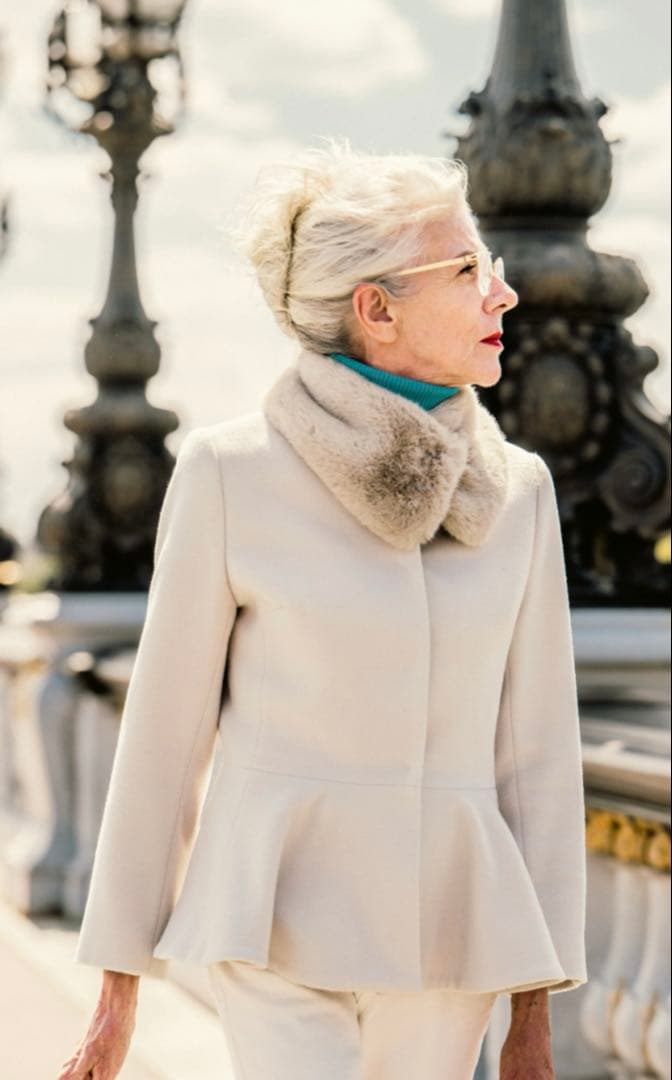 【美品】完売品　JENNE ジェンヌ　ホワイト ペプラムコート Sサイズ