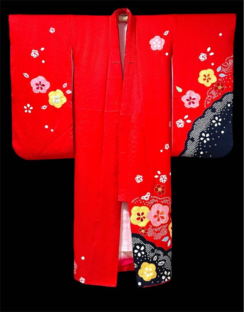 □七五三　正絹女児振り袖着物　可愛い花柄絞り　鹿の子　金駒刺繍　襦袢付