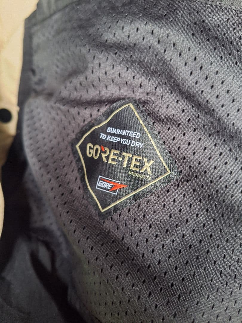 VOLCOM GORE-TEX スノーボードジャケット L