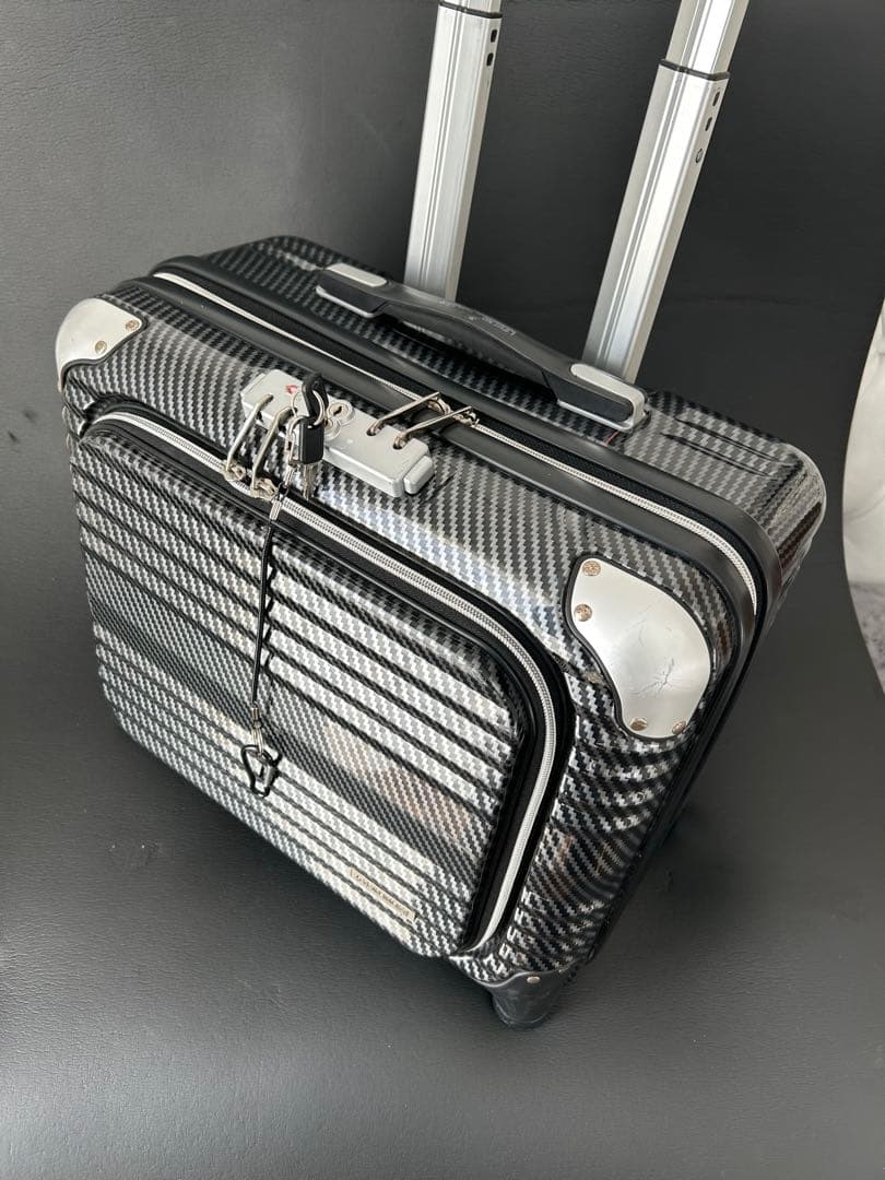 レジェンドウォーカー カーボンキャリーケース32l