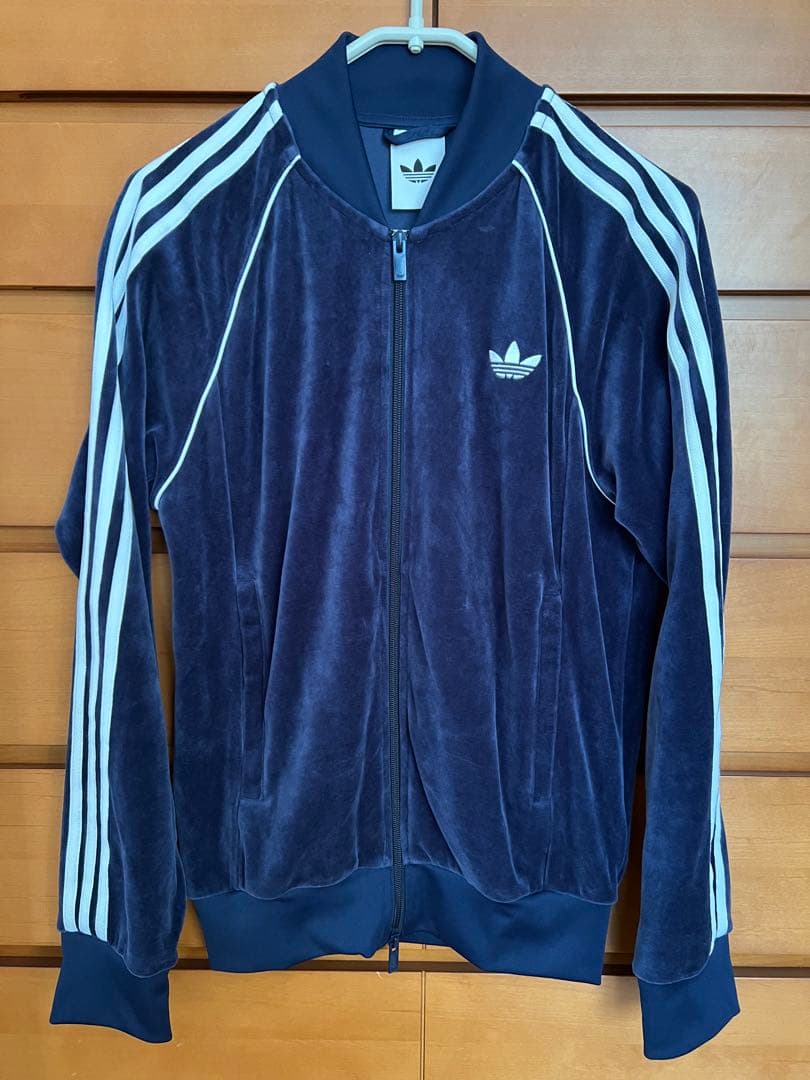 【専用】adidas/アディダス　ベロアトラックトップ(ネイビーM)