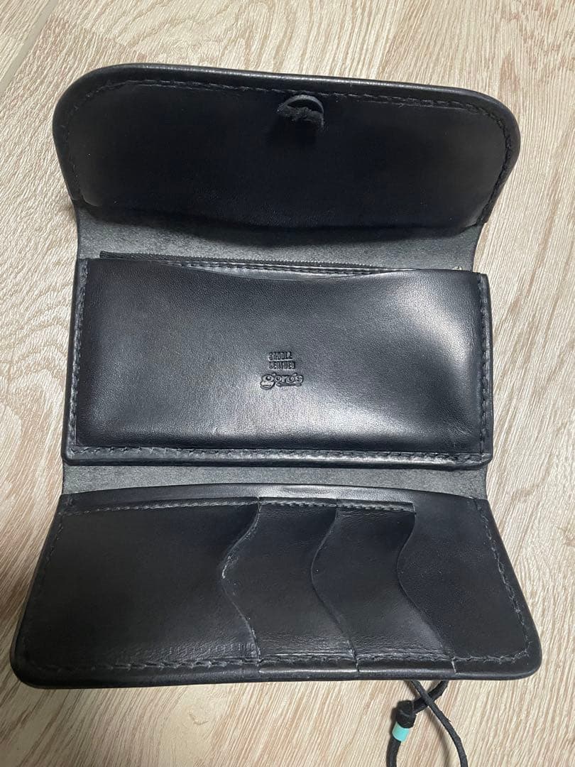 ゴローズ三つ折り財布 新品 黒
