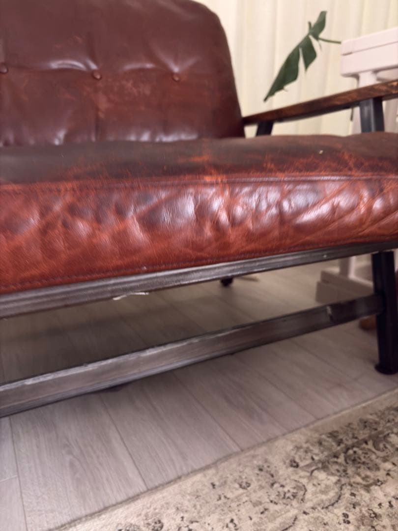 ダークブラウン レザー 2人掛けソファ　クッション付き　ヴィンテージ風