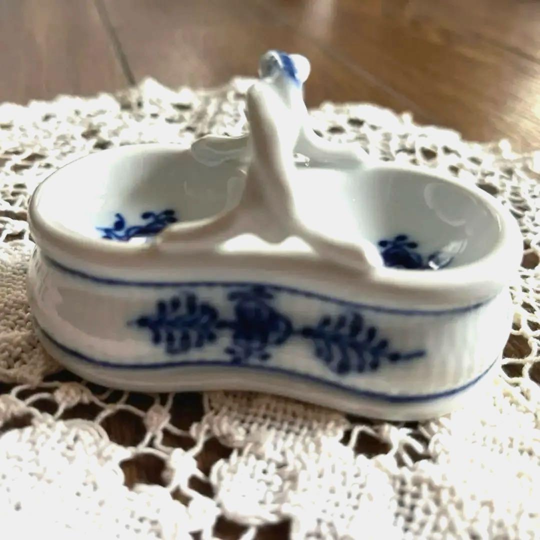 ロイヤルコペンハーゲン　「ブルーフルーテッド ソルトセラー」　品番549