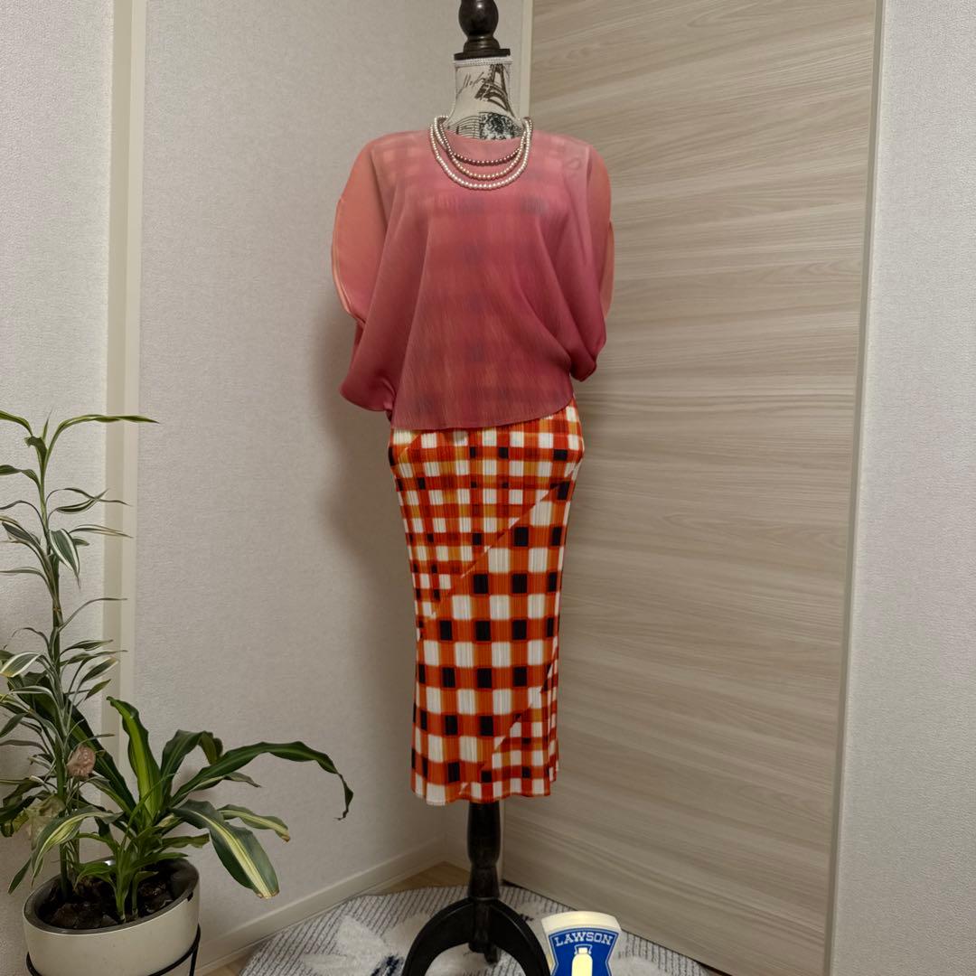 プリーツプリーズ　サークルトップス