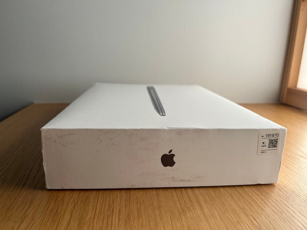 MacBook本体 Apple MacBook Air 13in 2020 8GB 256GB